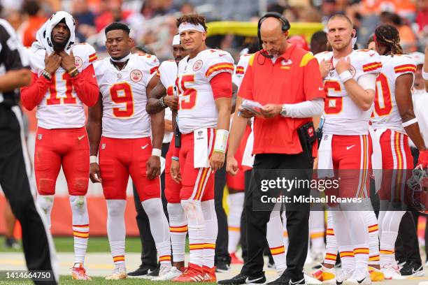 Marquez Valdes-Scantling, JuJu Smith-Schuster, Patrick Mahomes and offensive assistant coach Matt Nagy look on against the Chicago Bears during the...