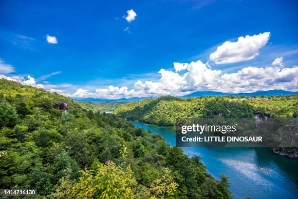 enakyo dam lake - 本州 ストックフォトと画像