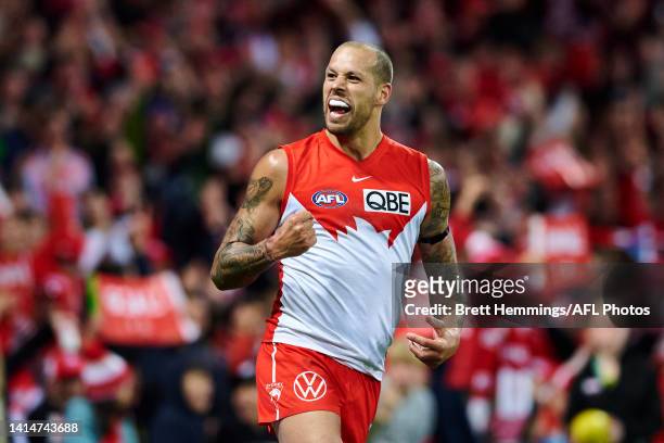 Lance Franklin of the Swans celebrates kicking a goal during the round 22 AFL match between the Sydney Swans and the Collingwood Magpies at Sydney...