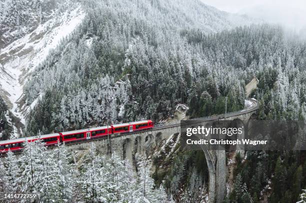 schweiz - rhätische bahn - zermatt foto e immagini stock