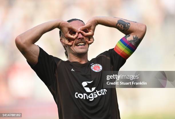 Jackson Irvine of St.Pauli celebrates after the Second Bundesliga match between FC St. Pauli and 1. FC Magdeburg at Millerntor Stadium on August 14,...