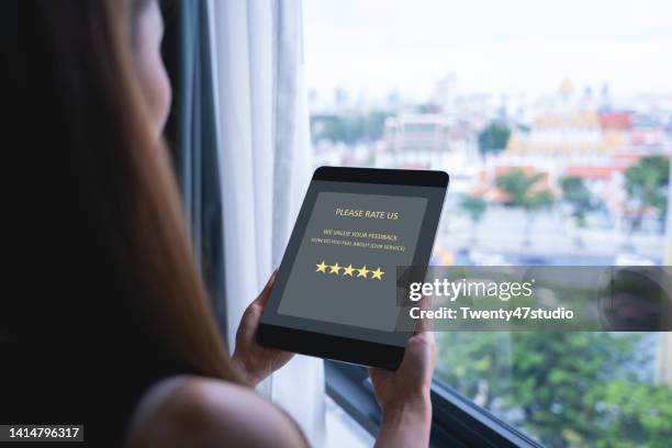 rating hotel service - customer satisfaction rating stock pictures, royalty-free photos & images