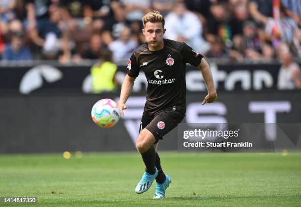 Johannes Eggestein of St.Pauli in action during the Second Bundesliga match between FC St. Pauli and 1. FC Magdeburg at Millerntor Stadium on August...