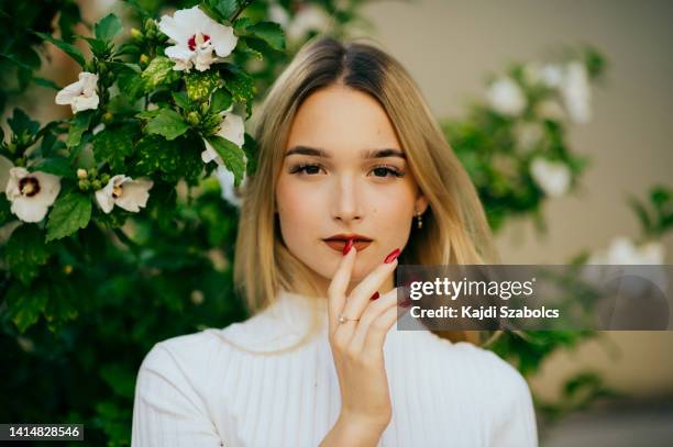 girl summer portrait - 16 year old models stock pictures, royalty-free photos & images