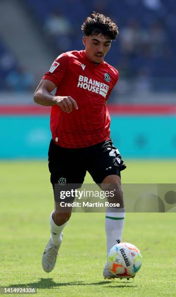 Antonio Foti of Hannover 96 controls the ball during the Second Bundesliga match between Hannover 96 and SSV Jahn Regensburg at Heinz von Heiden...