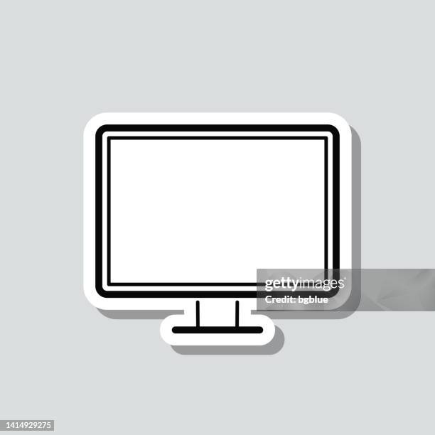 illustrations, cliparts, dessins animés et icônes de moniteur d’ordinateur. autocollant d’icône sur fond gris - téléviseur lcd