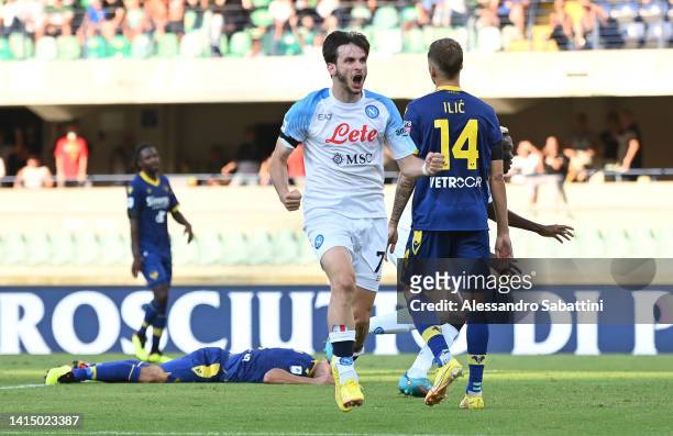 Khvicha Kvaratskhelia of Napoli celebrates after scoring their team's first goal during the Serie A match between Hellas Verona and SSC Napoli at...