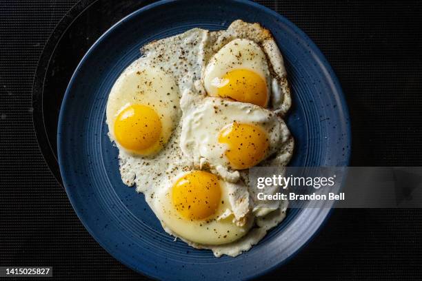 Egg, Free Stock Photo, Illustration of a fried egg sunny side up