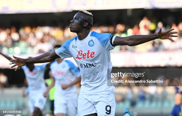 Victor Osimhen of Napoli celebrates after scoring their team's second goal during the Serie A match between Hellas Verona and SSC Napoli at Stadio...