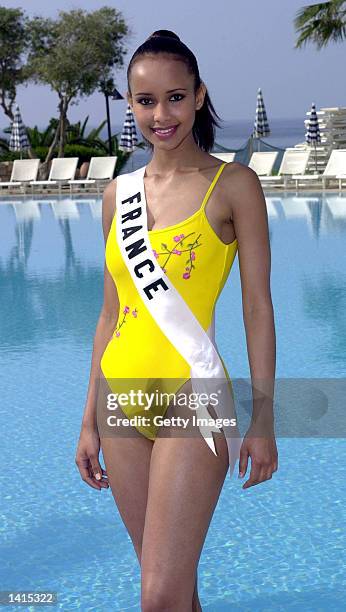 Sonia Rolland, Miss France 2000, poses April 26, 2000 in her Oscar de la Renta swimwear during the swimsuit poster shoot at the Le Meridien Hotel in...