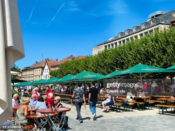 bayreuth maximilianstraße restaurants - bayreuth stockfoto's en -beelden