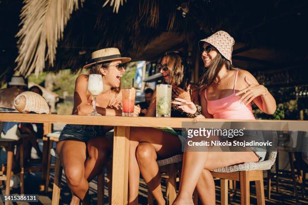 vacation can start - ladies night stock pictures, royalty-free photos & images