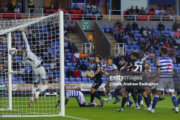 Tom McIntyre of Reading FC scores their team's first goal during the Sky Bet Championship between Reading and Blackburn Rovers at Select Car Leasing...