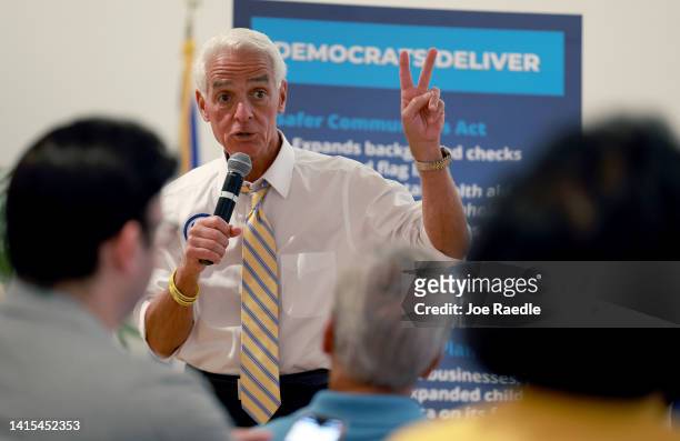 Democratic gubernatorial candidate Rep. Charlie Crist speaks during a campaign event at the Pembroke Pines Jewish Center on August 17, 2022 in...