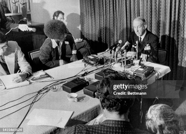 Journalists meet with aircraft carrier Kitty Hawk skipper Captain Marland Townsend Jr. After the troubled ship arrived in port. Townsend refused...