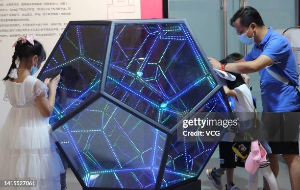 Kids Doing Science Experiments Photos and Premium High Res Pictures ...