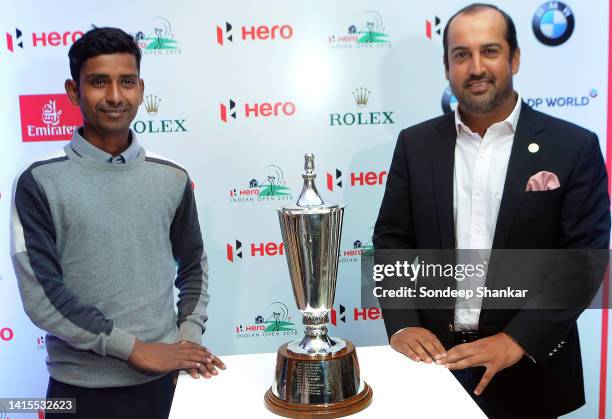 Professional golfers Shiv Kapur and Rashid Khan at the unveiling of the Indian Open 2018 Golf trophy, in New Delhi. Photo Sondeep Shankar/ Getty...