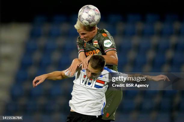 Lucas Woudenberg of Willem II, Naoufal Bannis of FC Eindhoven during the Dutch Keukenkampioendivisie match between FC Eindhoven and Willem II at Jan...