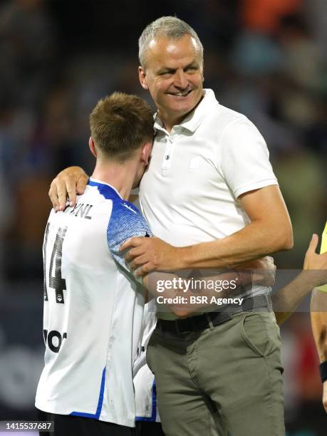 Pjotr Kestens of FC Eindhoven celebrate 2-1 with coach Rob Penders of FC Eindhoven during the Dutch Keukenkampioendivisie match between FC Eindhoven...