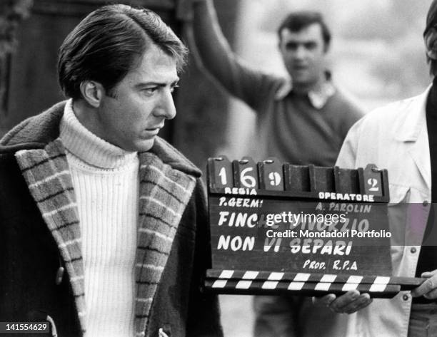 American actor Dustin Hoffman on the set of 'FinchT divorzio non vi separi', later entitled 'Alfredo Alfredo', by Pietro Germi. Ascoli Piceno, 1971