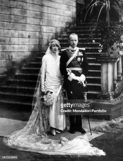 Princess Mafalda of Savoy posing with Philip of Hesse on their wedding day. Racconigi, 23rd September 1925
