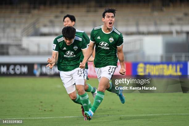 Kim Jun Su of Jeonbuk Hyundai Motors celebrates scoring his side's first goal during the AFC Champions League Round of 16 match between Daegu FC and...