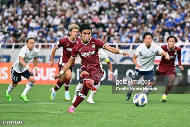 Daiju Sasaki of Vissel Kobe converts the penalty to score his side's second goal during the AFC Champions League Round of 16 match between Vissel...