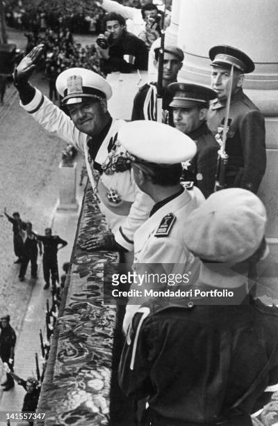 From the balcony of the palace of the Provincial Deputation the Italian Foreign Minister Galeazzo Ciano greeting the crowd, with him the Spanish...