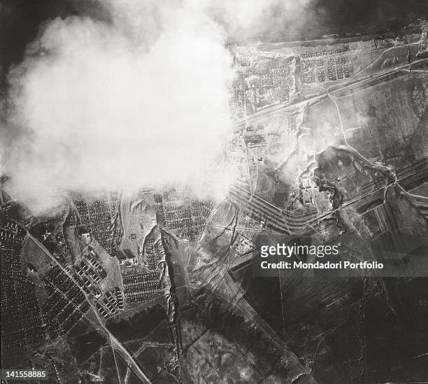 Aerial view of Stalingrad, present Volgograd, during a Luftwaffe bombing raid. Stalingrad, September 1942