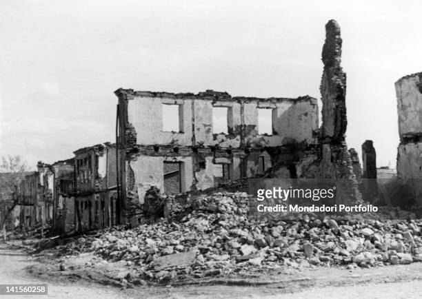 The ruins of the city of Balta, Bessarabia, that has just been occupied by Romanian troops. Balta, July 1941