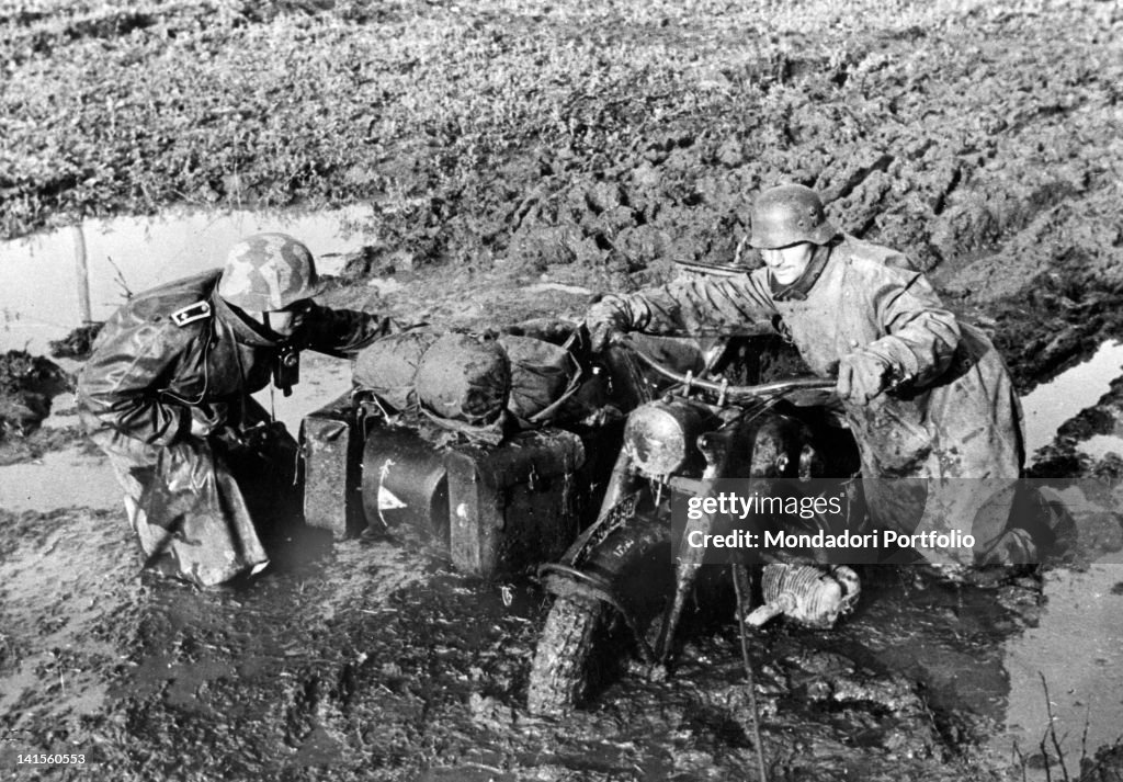 Soldiers Blocked By The Mud