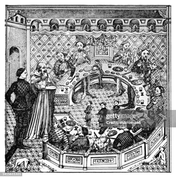 old engraved illustration of king arthur and his round table - koning arthur stockfoto's en -beelden