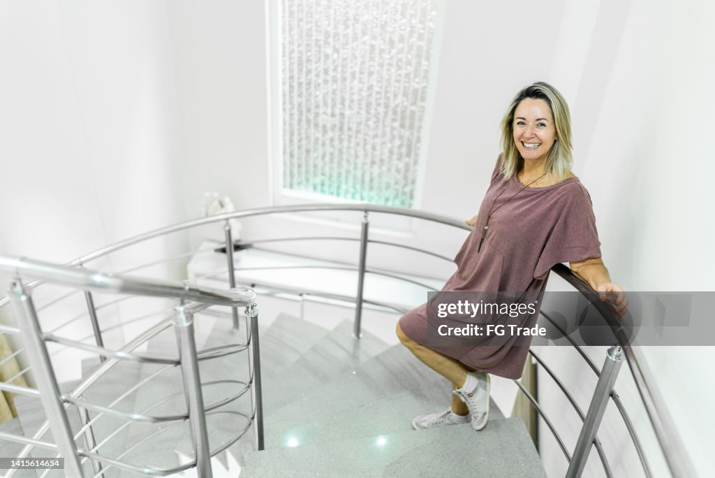 Portrait Of A Mature Woman At A Beauty Spa High-Res Stock Photo - Getty ...