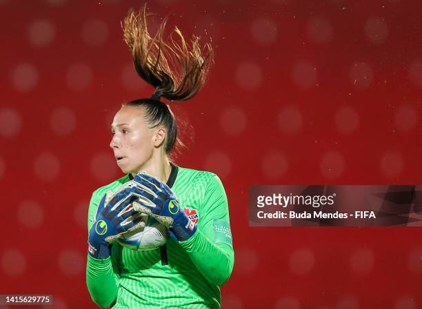 Anna Karpenko of Canada in action during the FIFA U-20 Women's World Cup Costa Rica 2022 group C match between Nigeria and Canada at Alejandro Morera...