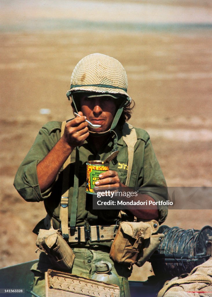 Canned Food For An Israeli Soldier