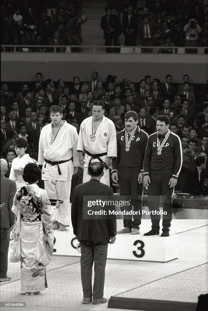 Isao Inokuma, Douglas Rogers, Parnaoz Chikviladze And Anzor Kiknadze Receiving An Award