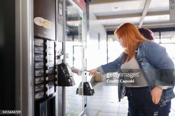 Getin Machine 87 Vending Machine Break Room Stock Photos, High-Res Pictures, and ...