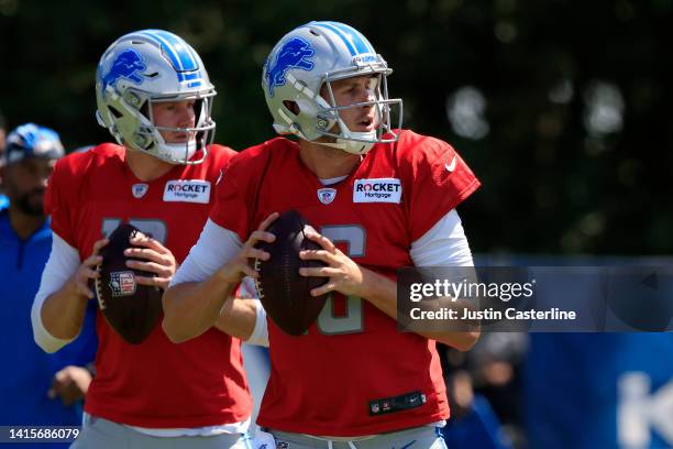 Jared Goff of the Detroit Lions throws a pass during the joint practice with the Indianapolis Colts at Grand Park on August 18, 2022 in Westfield,...