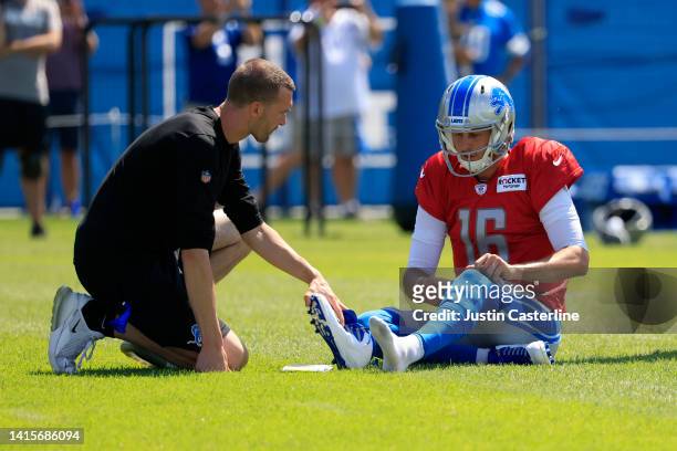 Jared Goff of the Detroit Lions on the field during the joint practice with the Indianapolis Colts at Grand Park on August 18, 2022 in Westfield,...