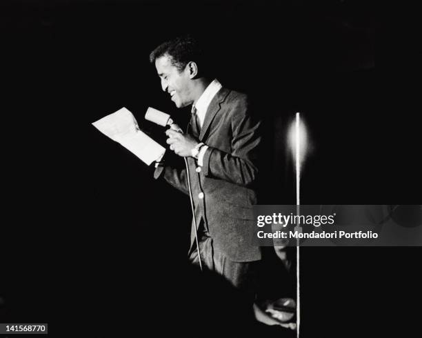 Sammy Davis Junior during the show celebrating Dean Martin's birthday. Las Vegas , 1961.