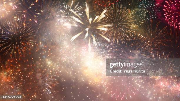 夜空に打ち上げられる花火 (fireworks in a night sky (new year celebration concept)) - generic location stock pictures, royalty-free photos & images
