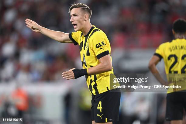 Nico Schlotterbeck of Borussia Dortmund gestures during the Bundesliga match between Sport-Club Freiburg and Borussia Dortmund at Europa-Park Stadion...