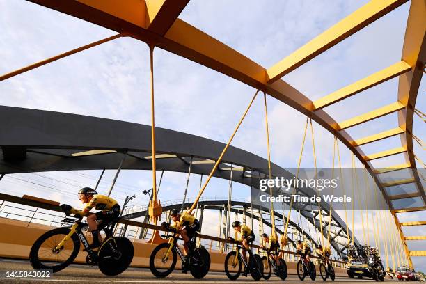 General view of Primoz Roglic of Slovenia, Edoardo Affini of Italy, Rohan Dennis of Australia, Robert Gesink of Netherlands, Chris Harper of...