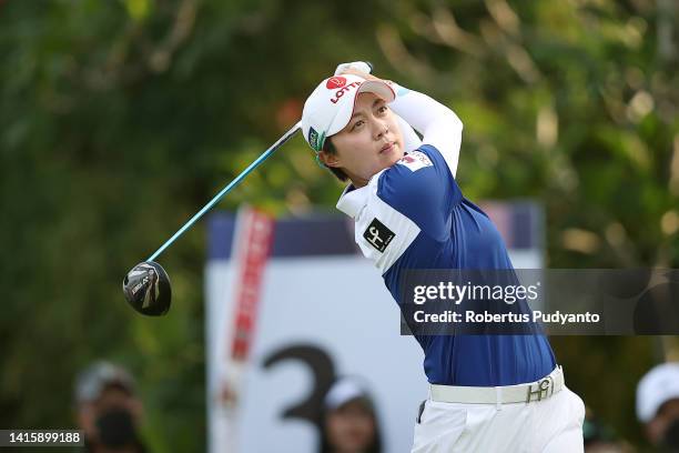 Hyo Joo Kim of South Korea hits her tee shot on the 3rd hole during day three of the Simone Asia Pacific Cup at Pondok Indah Golf Course on August...