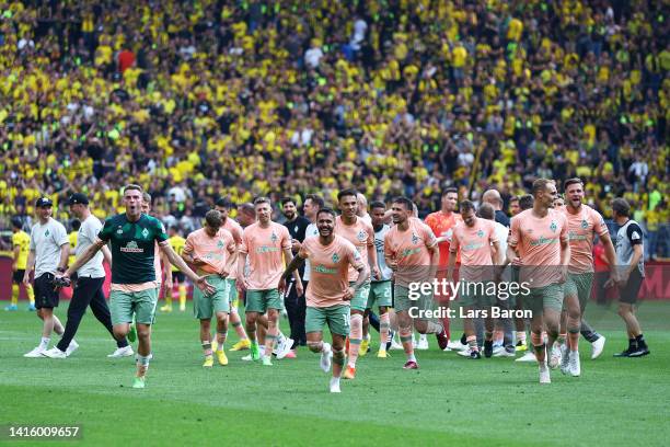 Werder Bremen celebrates victory after the Bundesliga match between Borussia Dortmund and SV Werder Bremen at Signal Iduna Park on August 20, 2022 in...