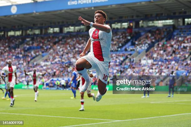 Che Adams Photos and Premium High Res Pictures - Getty Images