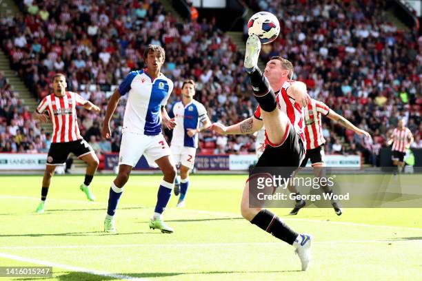 John Fleck of Sheffield United controls the ball during the Sky Bet Championship between Sheffield United and Blackburn Rovers at Bramall Lane on...