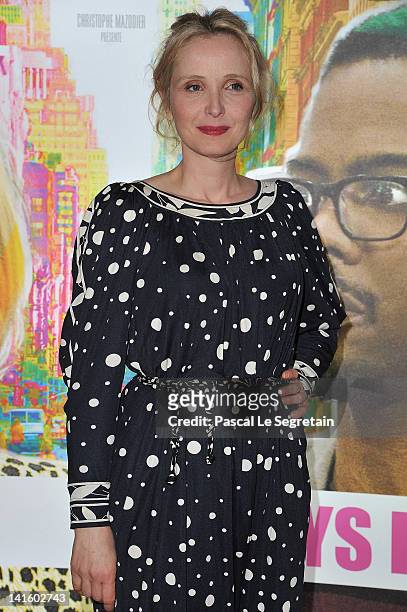 Julie Delpy attends '2 Days In New York' Paris Premiere at Mk2 Bibliotheque on March 19, 2012 in Paris, France.