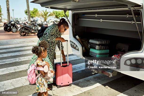 Bus Loading Man Bus Loading Photos and Premium High Res Pictures - Getty Images