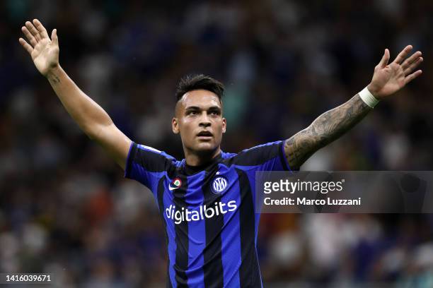 Lautaro Martinez of FC Internazionale celebrates scoring their side's first goal during the Serie A match between FC Internazionale and Spezia Calcio...